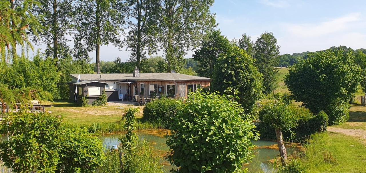 Peenehof Koeppen - Ferienwohnungen & Schlaffaesser Jordenstorf Экстерьер фото