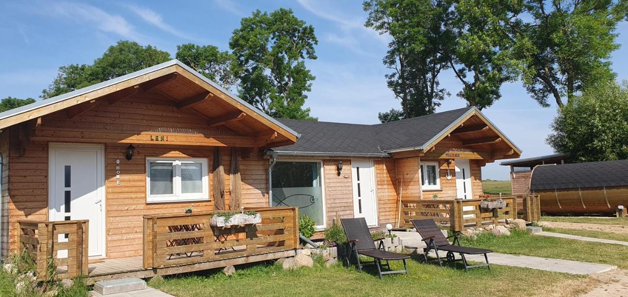 Peenehof Koeppen - Ferienwohnungen & Schlaffaesser Jordenstorf Экстерьер фото